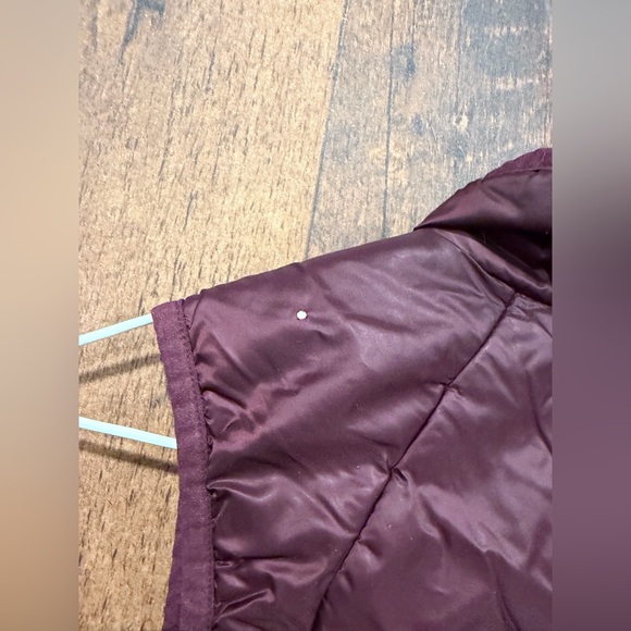 Lululemon Layer Up Vest
Bordeaux Drama / Prep Red size 8 - Picture 4 of 12
